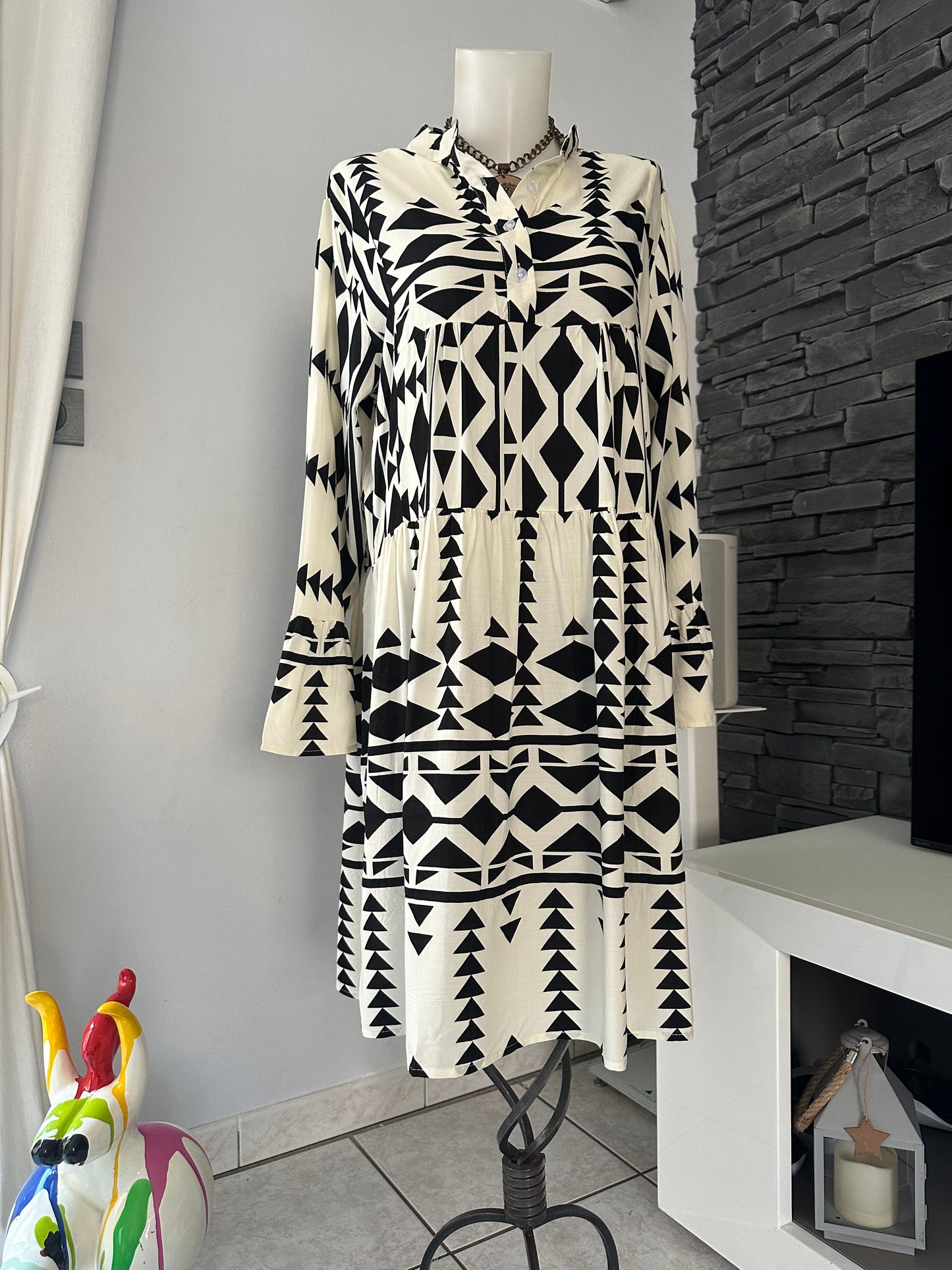 Robe Laurence courte noir et blanc (taille 40 à 48)