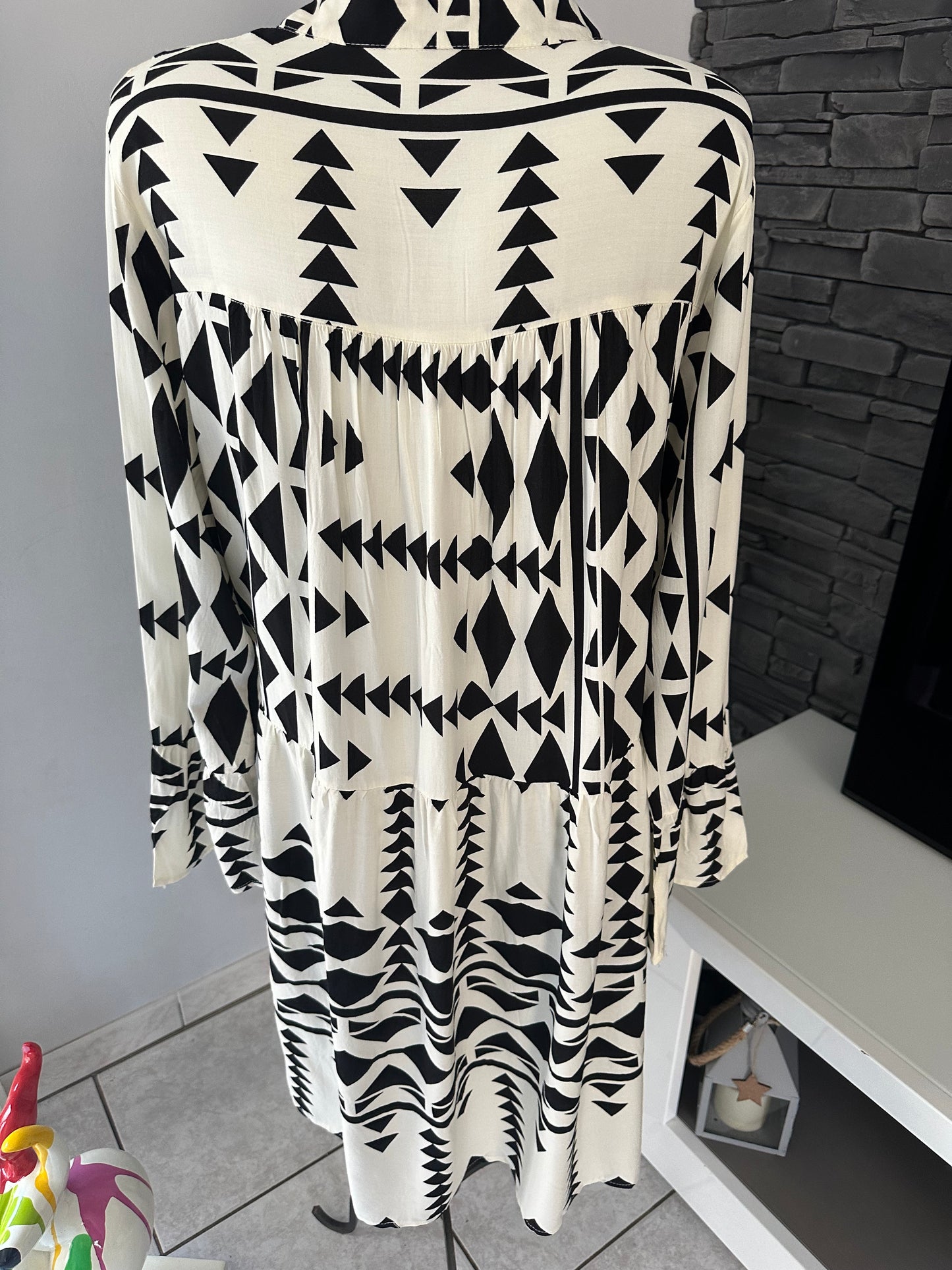 Robe Laurence courte noir et blanc (taille 40 à 48)