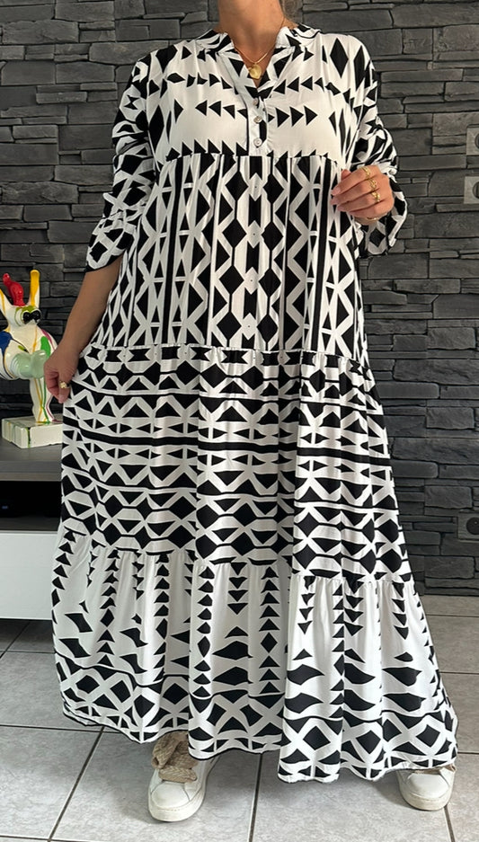 Robe Louise noire (de la taille 44 à la taille 52)