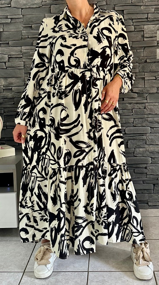 Robe Léonie noire (de la taille 38 à la taille 44)