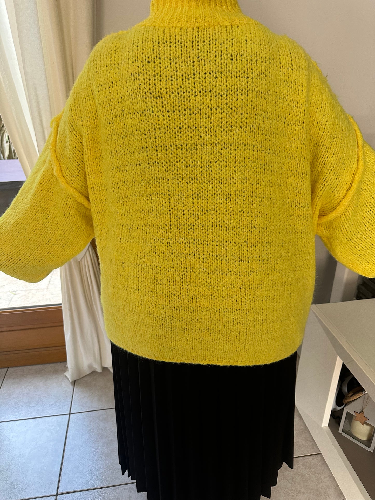 Pull Loulou jaune (taille unique jusqu'au 52)