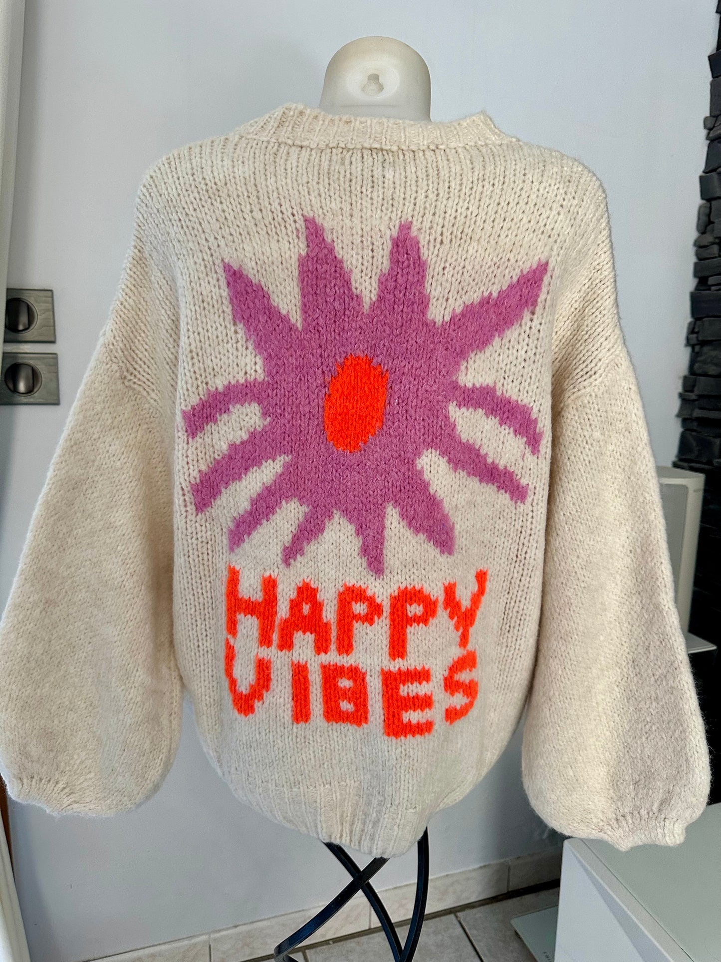 Pull Happy blanc (taille unique jusq'au 46/48)